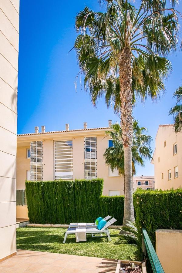 Bajo Con Jardin Privado Apartment Platja de Larenal Exterior photo